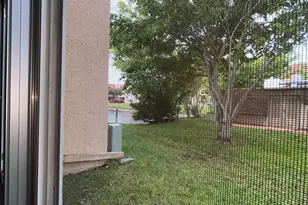 9141 Sunrise Lakes Blvd, Sunrise, FL 33322 - Photo 15