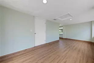 2071 NE 180th St, North Miami Beach, FL 33162 - Photo 17