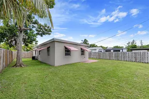 2071 NE 180th St, North Miami Beach, FL 33162 - Photo 33