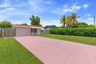 2071 NE 180th St, North Miami Beach, FL 33162 - Photo 3