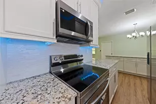 2071 NE 180th St, North Miami Beach, FL 33162 - Photo 13