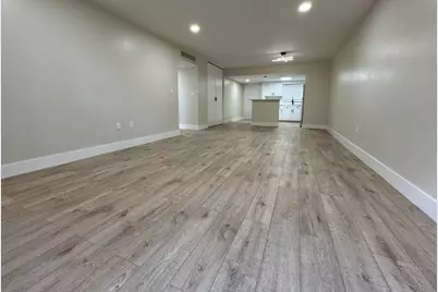 809 W Oakland Park Boulevard #J10, Fort Lauderdale, FL 33311 - Photo 11