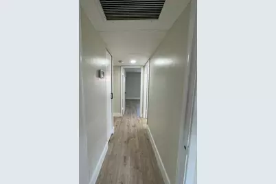 809 W Oakland Park Boulevard #J10, Fort Lauderdale, FL 33311 - Photo 5