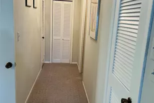 800 NE 195th St, Miami, FL 33179 - Photo 35