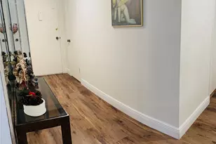 800 NE 195th St, Miami, FL 33179 - Photo 9