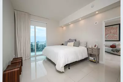 950 Brickell Bay Drive #5205, Miami, FL 33131 - Photo 11