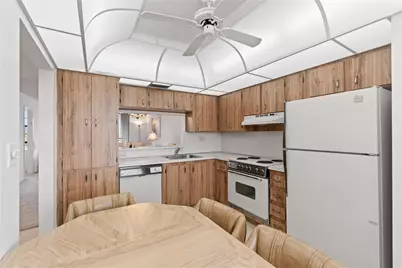 900 Colony Point Circle #511, Pembroke Pines, FL 33026 - Photo 9