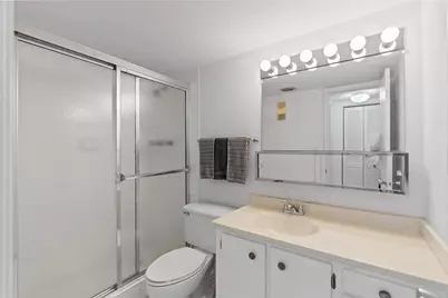 900 Colony Point Circle #511, Pembroke Pines, FL 33026 - Photo 17