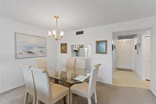 900 Colony Point Cir, Pembroke Pines, FL 33026 - Photo 11