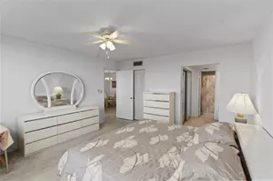 900 Colony Point Cir, Pembroke Pines, FL 33026 - Photo 13