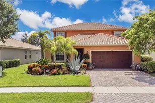 3460 Princeton Dr, Wellington, FL 33414 - Photo 3