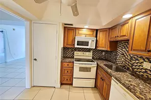 4172 Inverrary Dr, Lauderhill, FL 33319 - Photo 9
