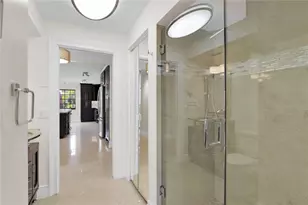 250 E Royal Palm Rd, Boca Raton, FL 33432 - Photo 13