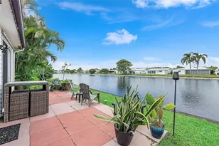 8103 NW 58th Pl, Tamarac, FL 33321 - Photo 5