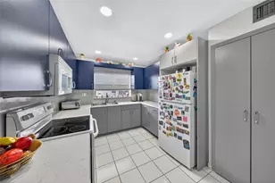 10145 Sunrise Lakes Blvd, Sunrise, FL 33322 - Photo 3