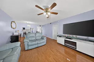 10145 Sunrise Lakes Blvd, Sunrise, FL 33322 - Photo 7