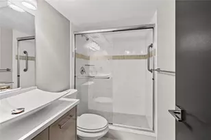 808 SE 7th St, Deerfield Beach, FL 33441 - Photo 27