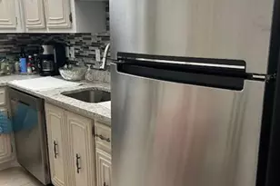 2801 Somerset Dr, Fort Lauderdale, FL 33311 - Photo 9