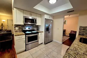 1390 NW 70th Ln, Margate, FL 33063 - Photo 15