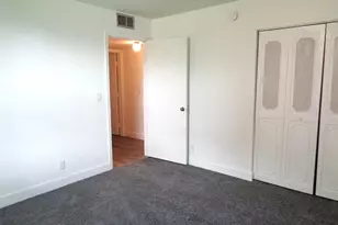 7320 Lake Cir Dr, Margate, FL 33063 - Photo 15