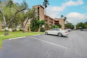 7320 Lake Cir Dr, Margate, FL 33063 - Photo 25