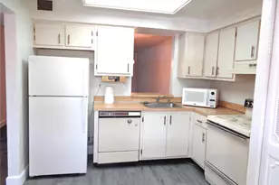 7320 Lake Cir Dr, Margate, FL 33063 - Photo 9