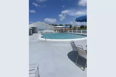 815 SW 10th Terrace #21V, Hallandale Beach, FL 33009 - Photo 11