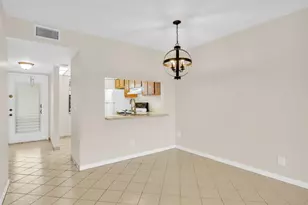 10304 Sunrise Lakes Blvd, Sunrise, FL 33322 - Photo 11