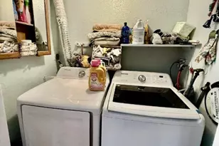 5601 Blueberry Ct, Lauderhill, FL 33313 - Photo 17