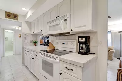 330 SE 20th Avenue #307, Deerfield Beach, FL 33441 - Photo 21