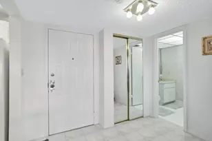 330 SE 20th Ave, Deerfield Beach, FL 33441 - Photo 9