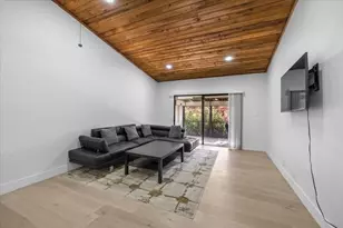 8337 NW 37th Pl, Sunrise, FL 33351 - Photo 5