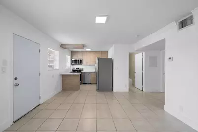 110 SE 2nd Street, Hallandale Beach, FL 33009 - Photo 3