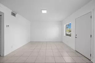 110 SE 2nd St, Hallandale Beach, FL 33009 - Photo 7