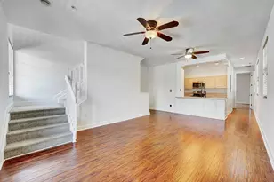 454 SW 147th Ave, Pembroke Pines, FL 33027 - Photo 7