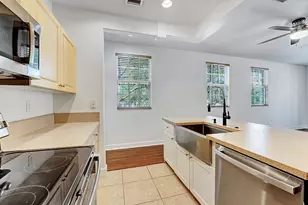 454 SW 147th Ave, Pembroke Pines, FL 33027 - Photo 17