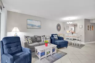 2208 S Cypress Bend Dr, Pompano Beach, FL 33069 - Photo 7