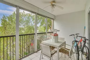 2208 S Cypress Bend Dr, Pompano Beach, FL 33069 - Photo 13