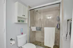 2208 S Cypress Bend Dr, Pompano Beach, FL 33069 - Photo 19