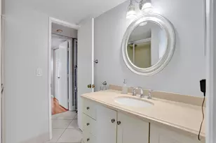 2208 S Cypress Bend Dr, Pompano Beach, FL 33069 - Photo 27