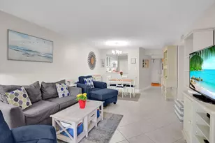 2208 S Cypress Bend Dr, Pompano Beach, FL 33069 - Photo 5