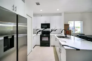 378 NE 47th Pl, Pompano Beach, FL 33064 - Photo 5