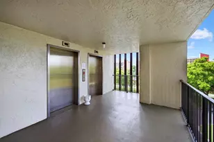 2205 S Cypress Bend Dr, Pompano Beach, FL 33069 - Photo 79