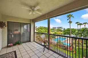 2205 S Cypress Bend Dr, Pompano Beach, FL 33069 - Photo 17