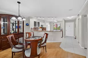 2205 S Cypress Bend Dr, Pompano Beach, FL 33069 - Photo 9