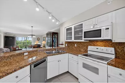 2205 S Cypress Bend Drive #505, Pompano Beach, FL 33069 - Photo 3