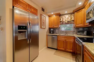 820 S Hollybrook Dr, Hollywood, FL 33025 - Photo 9