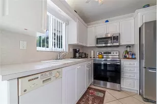 2100 NE 38th St, Pompano Beach, FL 33064 - Photo 7