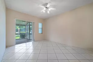 10152 Lombardy Dr, Tamarac, FL 33321 - Photo 11