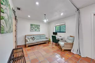 60 SE 10th St, Pompano Beach, FL 33060 - Photo 17